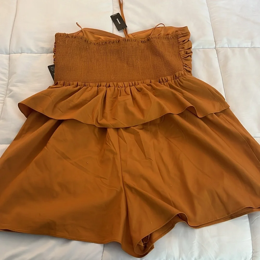 Orange rust Strapless Ruffled Romper - Picture 4 of 4